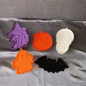 Vintage Hallmark Halloween Cookie Cutters Set Lot Witch Pumpkin Ghost Bat Skull